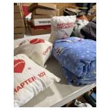 Set of Sheets & 3 Travel Pillows