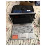 Presario V2000 Computer & Bag