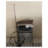 Vintage GE Transistor Radio