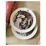 2 Hollywood Collector Plates