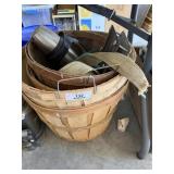 Apple Fruit Baskets & Contends