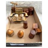 Lot of Vintage Wood Salt / Pepper Shakers