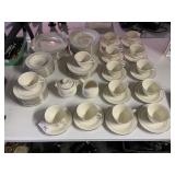 70 Piece Dishes Set