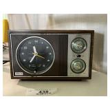 Vintage Clock Radio
