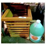 Concentrate Cleaner & Wooden Container