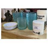Vintage Grinders & Kitchenware