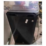 GE Refrigerator