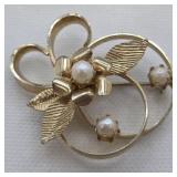 Ornate Vintage Pearl Brooch