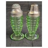 Hazel Atlas No.3530 Uranium Beehive Salt & Pepper