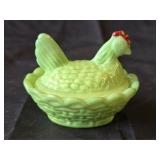 Rare Westmoreland Cased Green Mini Hen on Nest