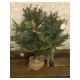 Christmas Tree with Dï¿½cor