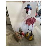 2 Painted Yard Birds