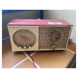 Vintage GE Radio