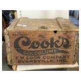 Cook's Goldblume Wood Crate