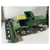ERTL John Deere Turbo Toy Combine