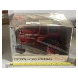 ERTL International 1566 Toy Tractor