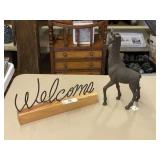 Melrose Giraffe & Welcome Block