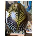 Vandermark / Vandermark Style Art Glass Egg