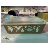 Vintage Pyrex Dish & Lid