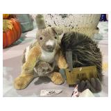 Kangaroo & Kiwi