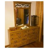 Six Piece Queen Bedroom Set