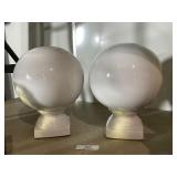 Vintage White Porcelain Ball Home Dï¿½cor