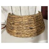 2 Piece Rush Tree Skirt