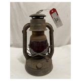 Dietz Little Wizard Kerosene Barn Lantern
