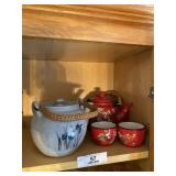 3 Teapots