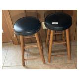 2 Barstools