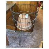 Wire Harvest Basket / Laundry Hamper