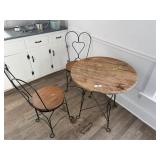 Ice Cream Table & 2 Chairs