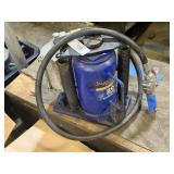 NAPA 20 Ton Air Over Hydraulic Bottle Jack