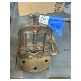 Old Pipe Vise