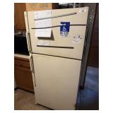 GE Refrigerator