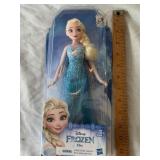Disney Frozen Hasbro Elsa Classic Fashion Doll