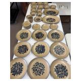 Pfaltzgraff Folk Art Dinnerware Set