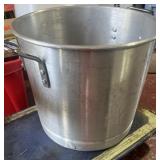 Large Aluminum Pot