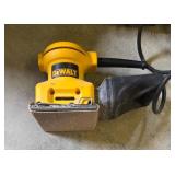Dewalt Palm Sander