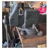 Vintage Reed Bench Vise