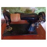 Vintage Singer Sewing Machine w/ Stand