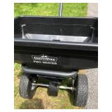 GroundWork Pro Series Spreader