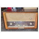 Vintage Grundig Majestic Radio