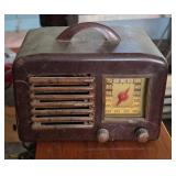 Vintage Continental Model 551 Radio