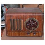 Vintage GE Radio