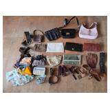 Vintage Purses, Handbags & Belts