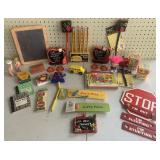 Assortment Of School Supply Dï¿½cor