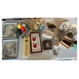 Assorted Dï¿½cor