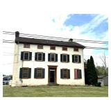 INVESTMENT OPPORTUNITY! 3 UNIT APARTMENT BUILDING ON 2.93 ACRES