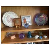 Various decorative plates, paperweights, etc